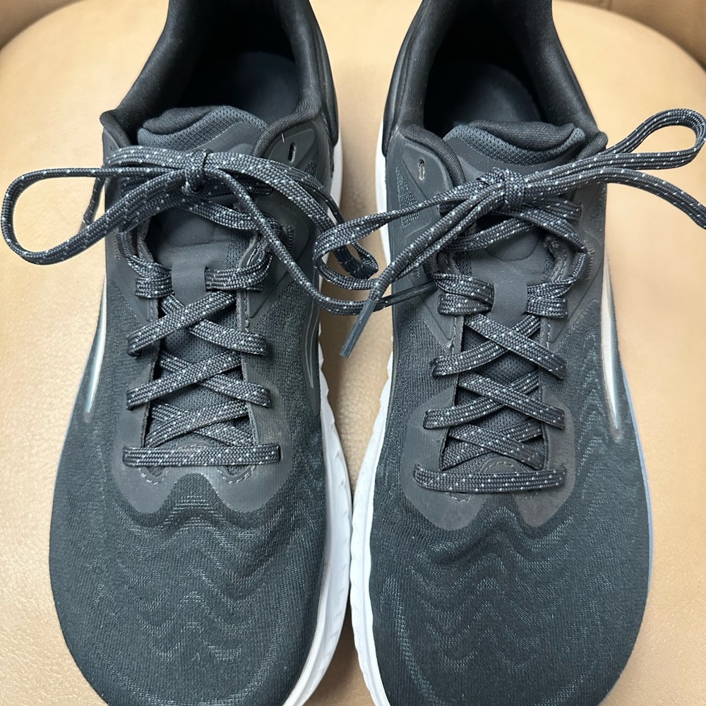 Like new Altra Torin 7 Men’s Shoes